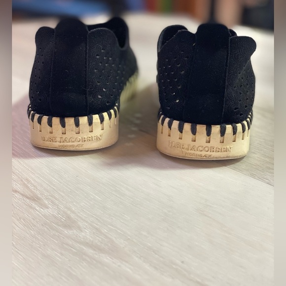 Tulip 139 Perforated Slip-On Sneaker, Black, Size 38 - Picture 6 of 10